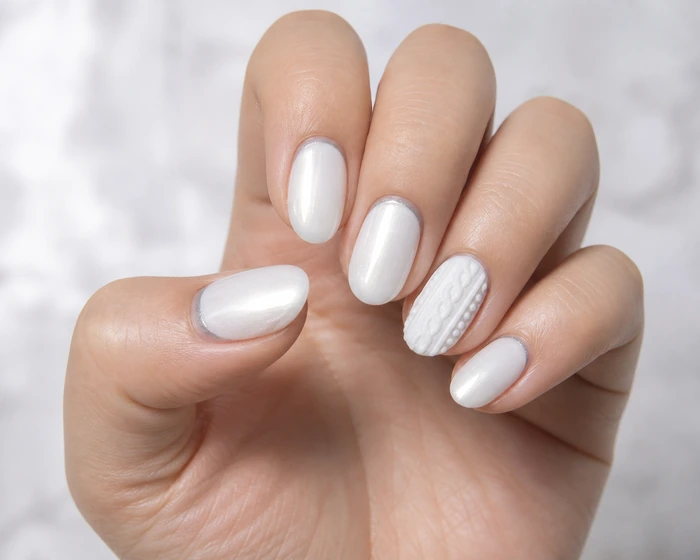 Pearl white winter sweater nails with gray micro French and knit panel