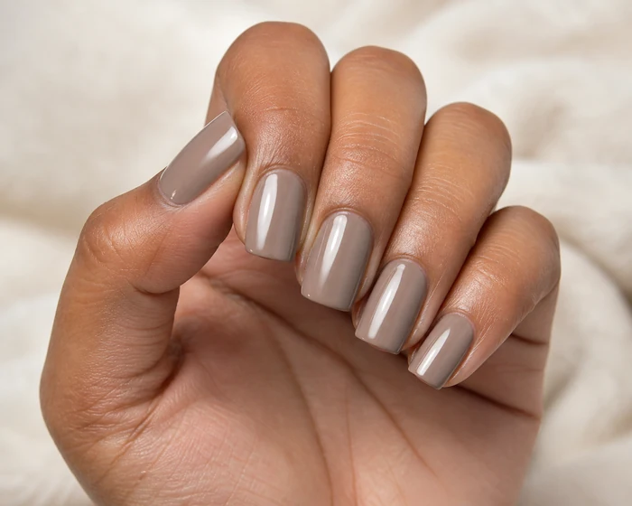 Soft taupe neutral fall nails