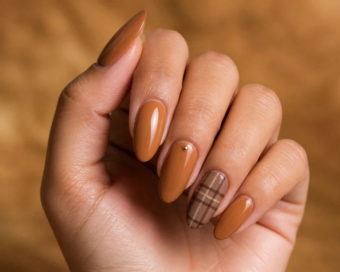 Caramel sweater weather nails with cocoa plaid and gold dot