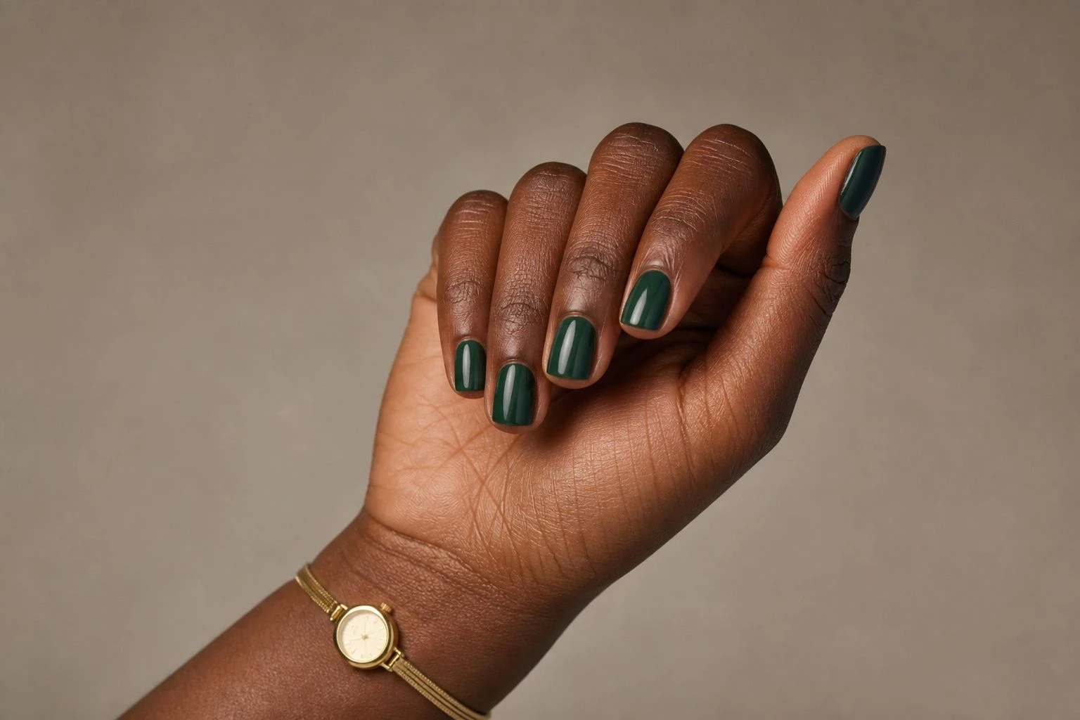 Short evergreen green Christmas nails