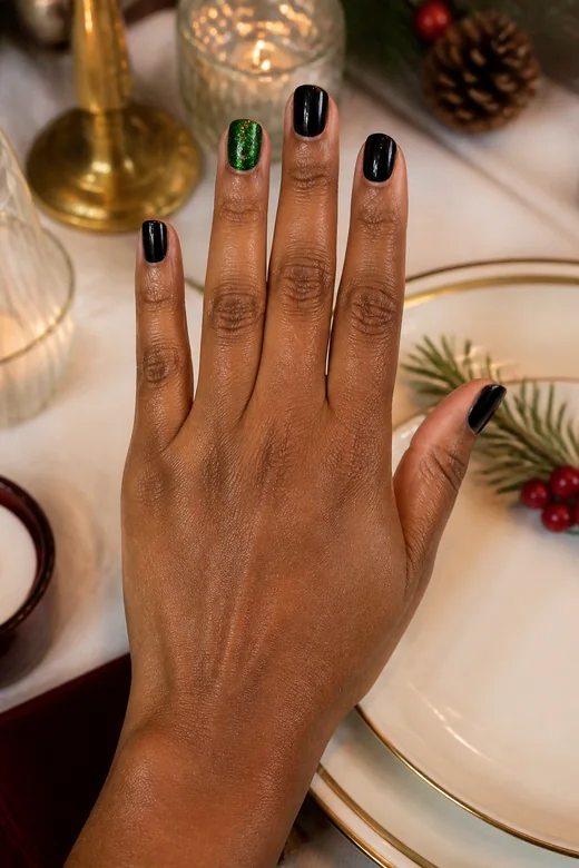 Emerald Glitter Tree Christmas nail art