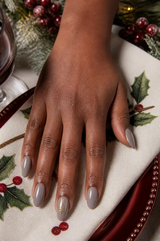 Gold Tree Outline Christmas nail art