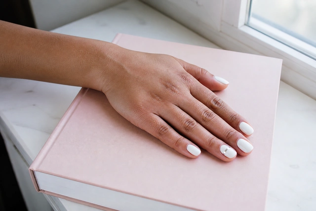 Fine Silver Line white Christmas nails