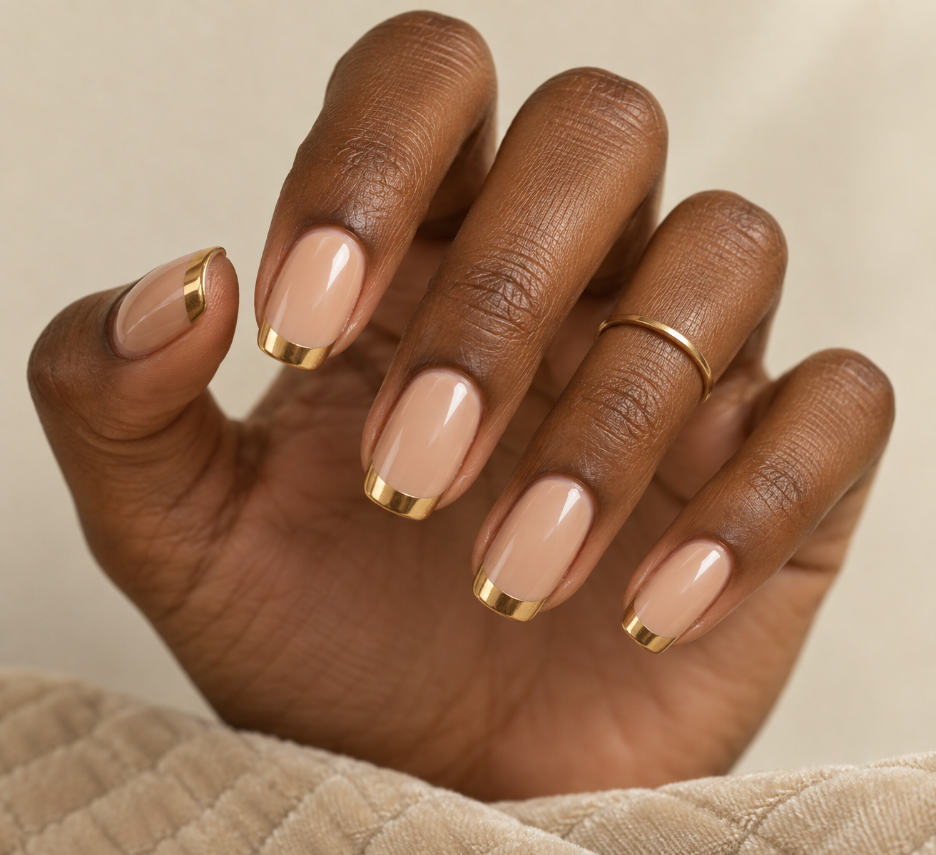 Gold tip nude base