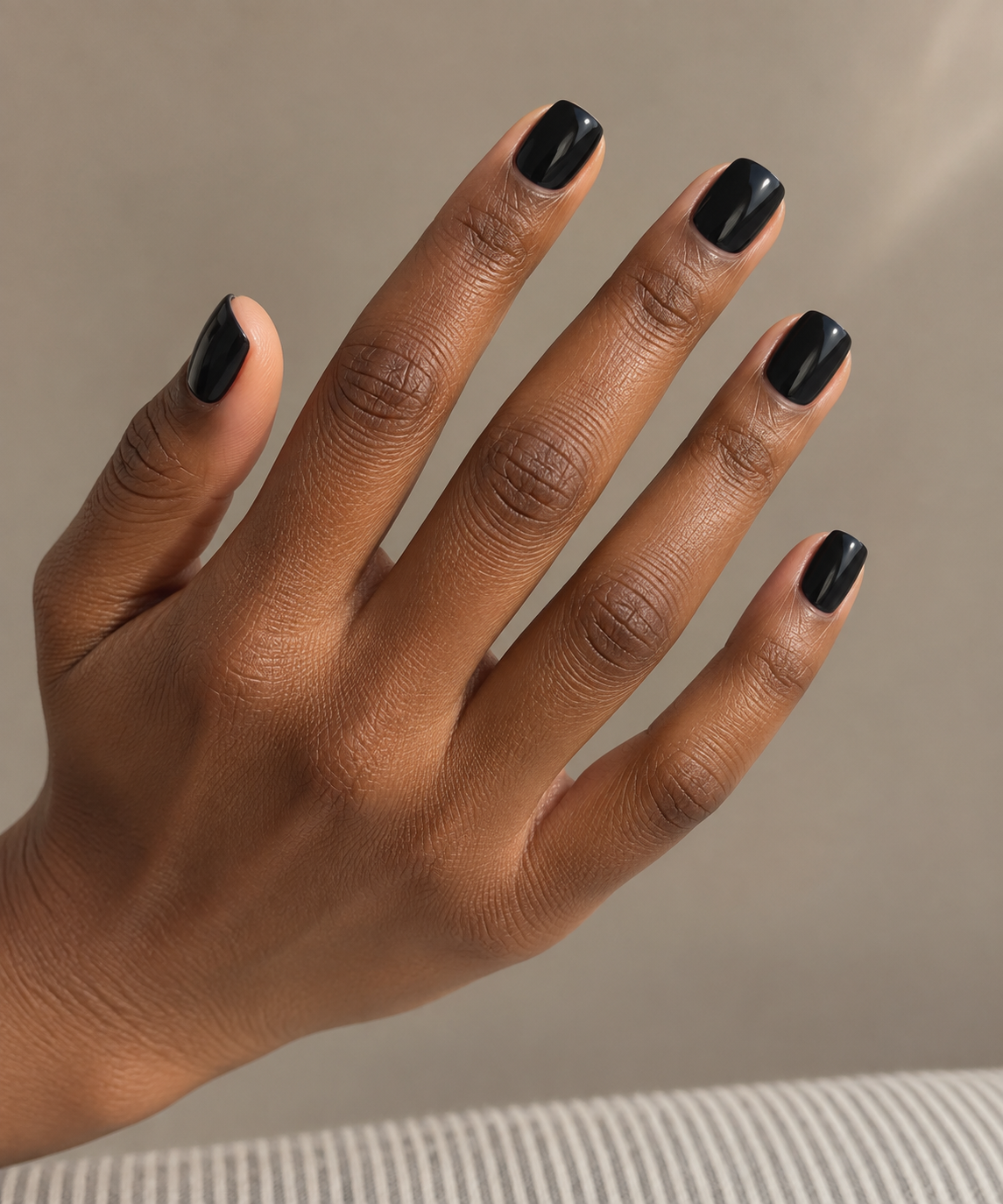 Short baddie nails